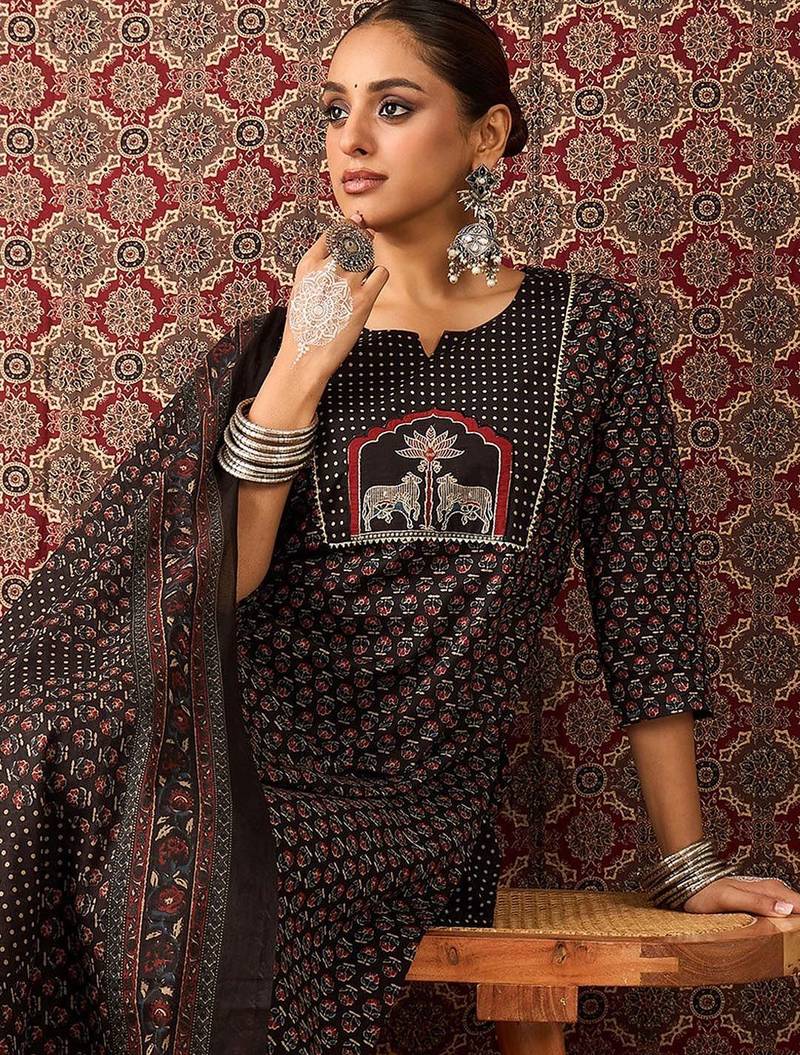 Floral Printed  Cotton Straight Kurta Trousers With Dupatta