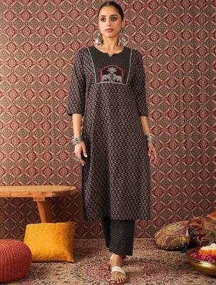 Floral Printed  Cotton Straight Kurta Trousers With Dupatta 7