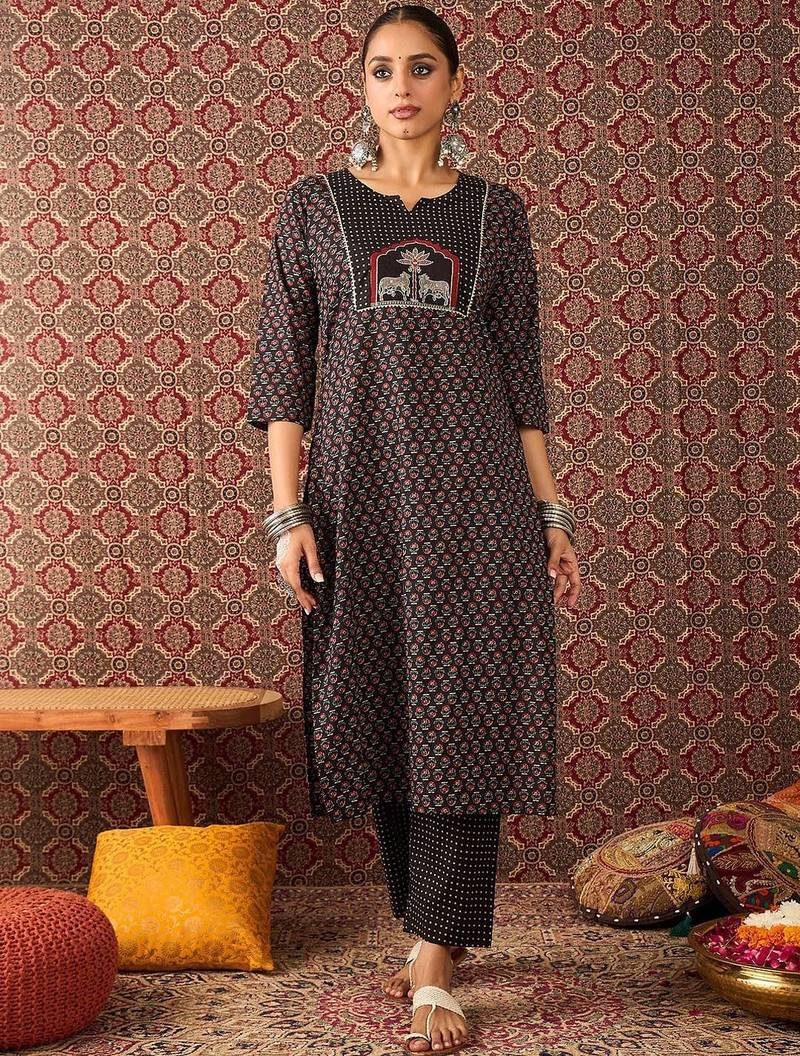 Floral Printed  Cotton Straight Kurta Trousers With Dupatta