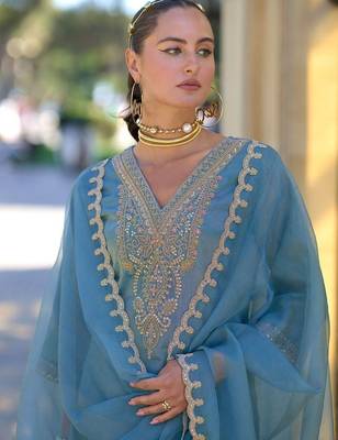 Ethnic Motifs Embroidered Sequinned Straight Kurta With Trousers & Dupatta 2