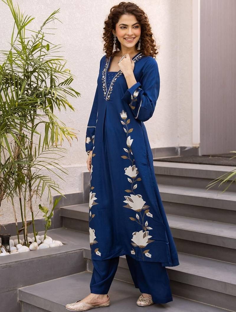 Women Floral Printed A-Line Kurta with Palazzos