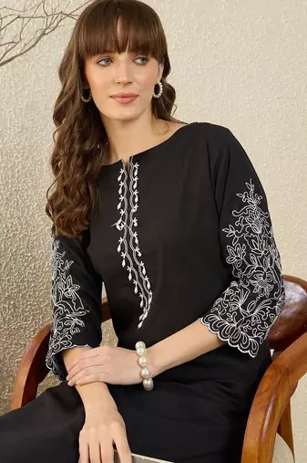 Women Ethnic Motifs Embroidered Regular Thread Work  Cotton Kurta with Trousers
