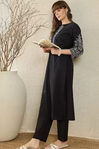 Women Ethnic Motifs Embroidered Regular Thread Work  Cotton Kurta with Trousers