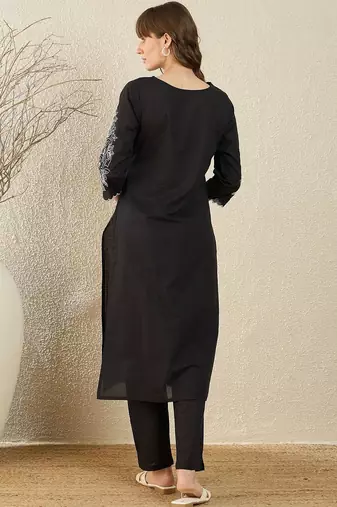 Women Ethnic Motifs Embroidered Regular Thread Work  Cotton Kurta with Trousers
