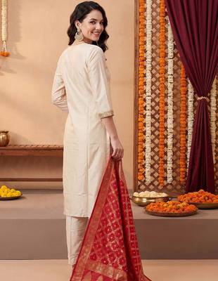 Women Ethnic Motifs Embroidered Regular Thread Work Kurta with Trousers & With Dupatta 2