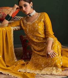 Women Ethnic Motifs Embroidered Regular Thread Work Kurta with Trousers & With Dupatta