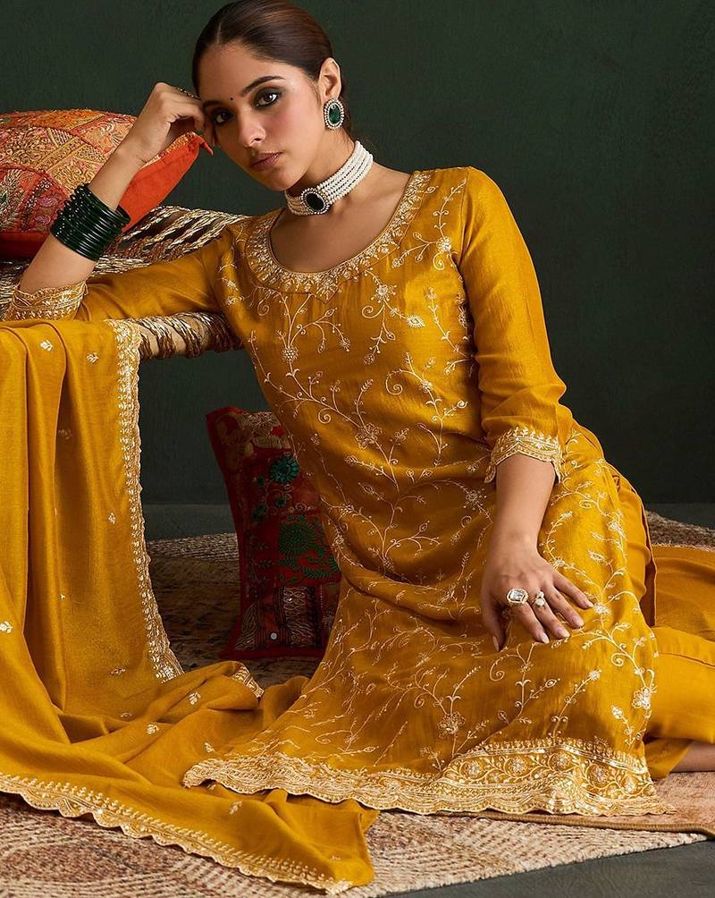 Women Ethnic Motifs Embroidered Regular Thread Work Kurta with Trousers & With Dupatta