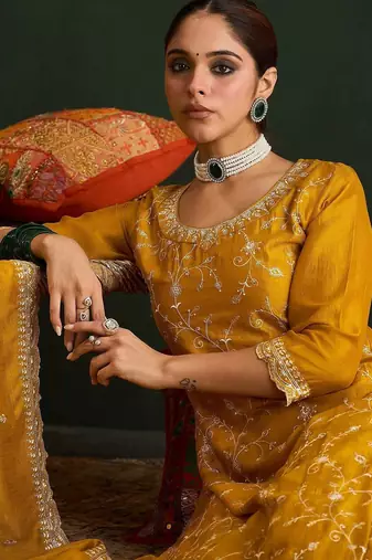 Women Ethnic Motifs Embroidered Regular Thread Work Kurta with Trousers & With Dupatta