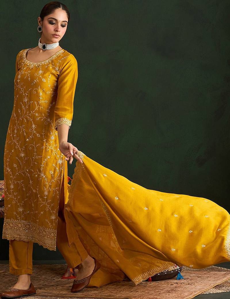 Women Ethnic Motifs Embroidered Regular Thread Work Kurta with Trousers & With Dupatta