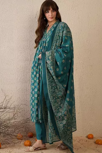 Women Floral Printed Empire  Cotton Kurta with Trousers & With Dupatta