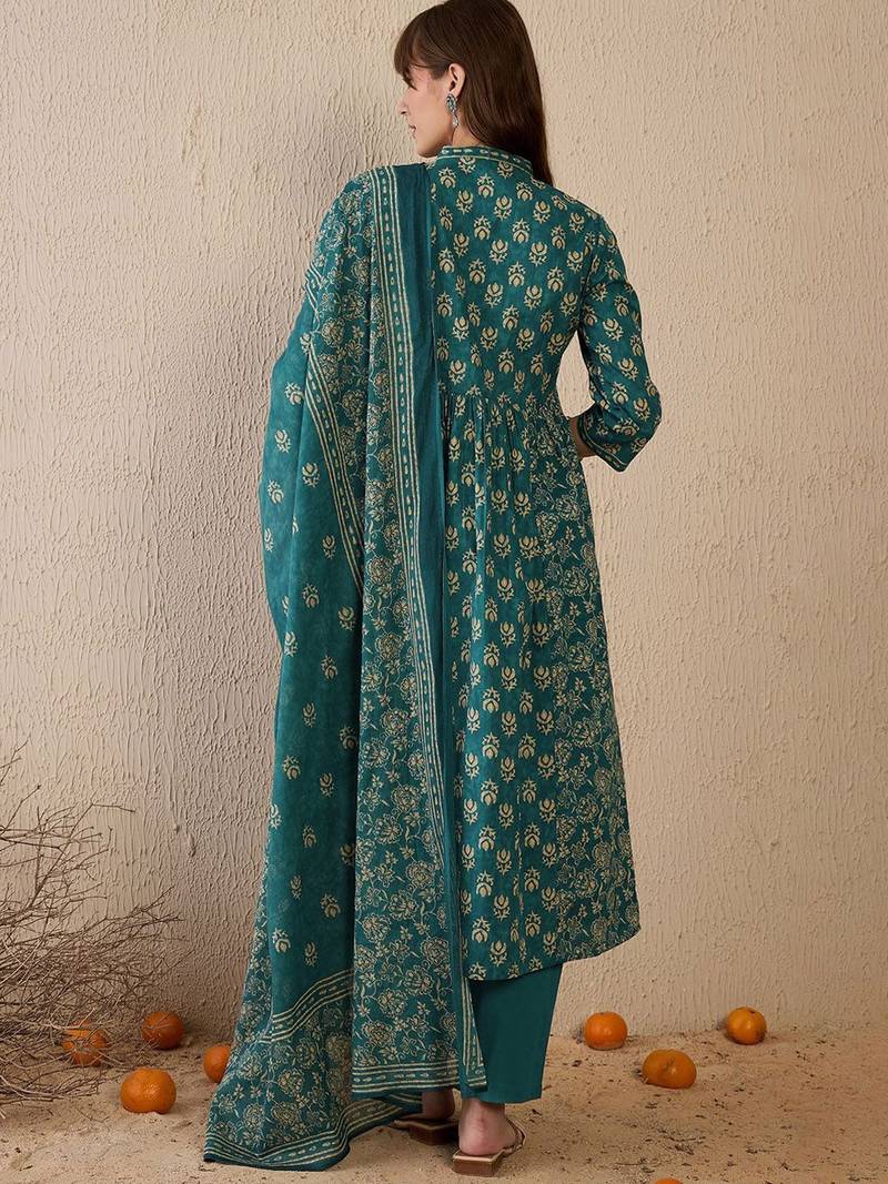 Women Floral Printed Empire  Cotton Kurta with Trousers & With Dupatta