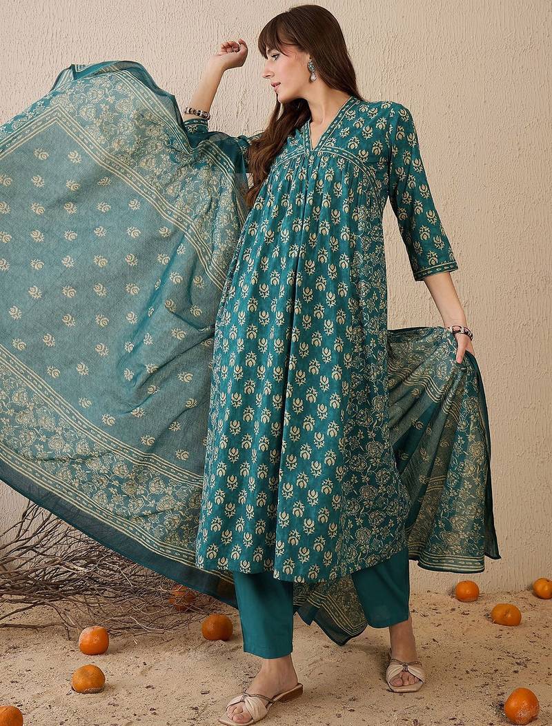 Women Floral Printed Empire  Cotton Kurta with Trousers & With Dupatta