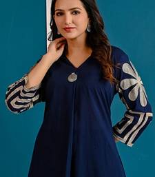 Women Embroidered Regular Thread Work  Cotton A-Line Kurta with Trousers