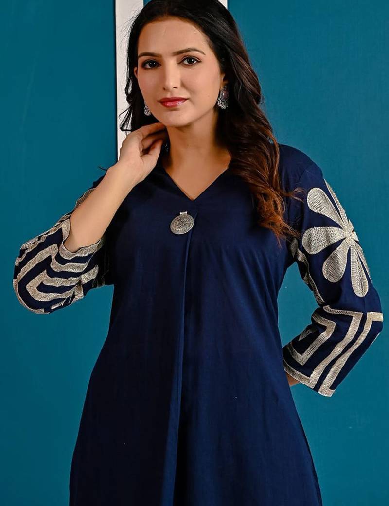 Women Embroidered Regular Thread Work  Cotton A-Line Kurta with Trousers