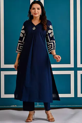Women Embroidered Regular Thread Work  Cotton A-Line Kurta with Trousers