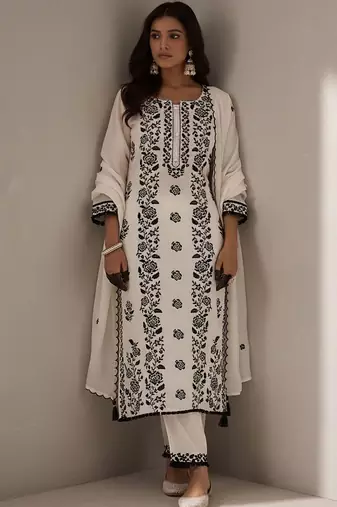 Ethnic Motifs Embroidered Regular Thread Work Kurta With Trousers & Dupatta