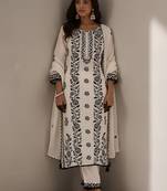 Ethnic Motifs Embroidered Regular Thread Work Kurta With Trousers & Dupatta