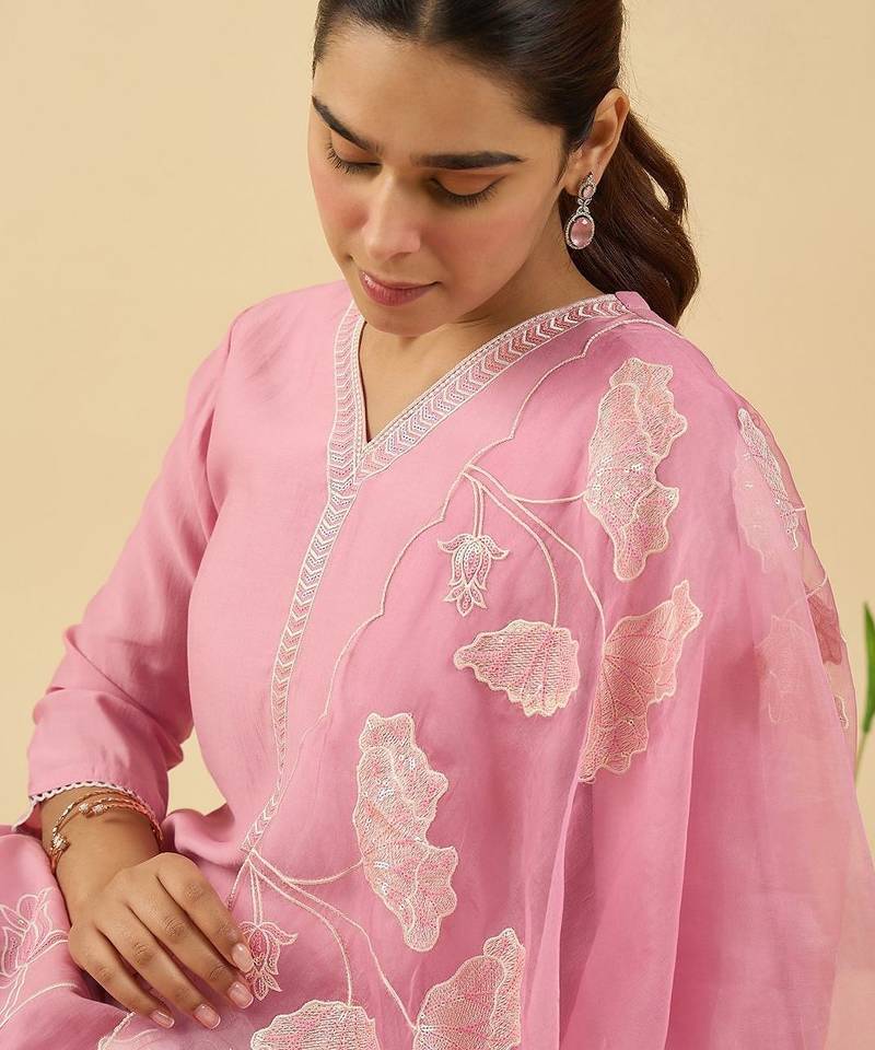 Women Floral Embroidered Kurta with Trousers & Dupatta