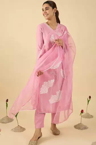 Women Floral Embroidered Kurta with Trousers & Dupatta