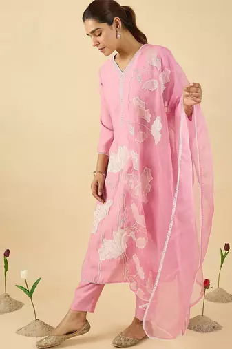 Women Floral Embroidered Kurta with Trousers & Dupatta