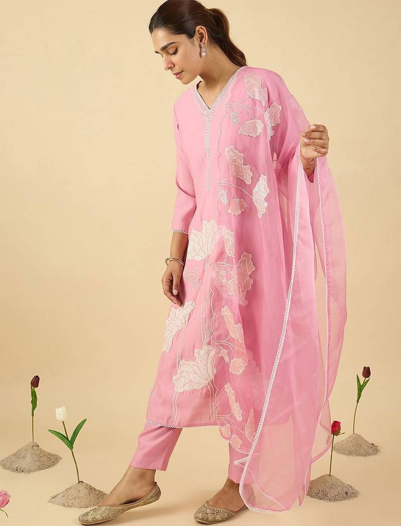 Women Floral Embroidered Kurta with Trousers & Dupatta
