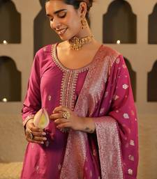 Floral Embroidered Round Neck Zari Straight Kurta & Trousers With Dupatta