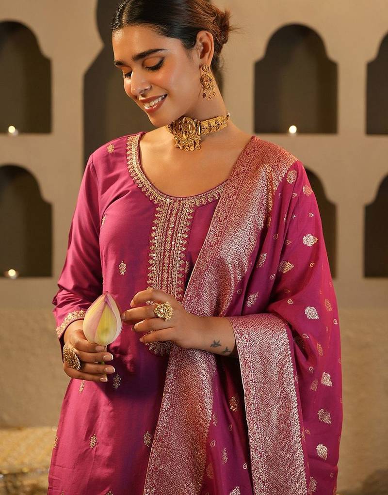 Floral Embroidered Round Neck Zari Straight Kurta & Trousers With Dupatta