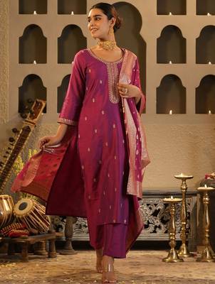 Floral Embroidered Round Neck Zari Straight Kurta & Trousers With Dupatta 1
