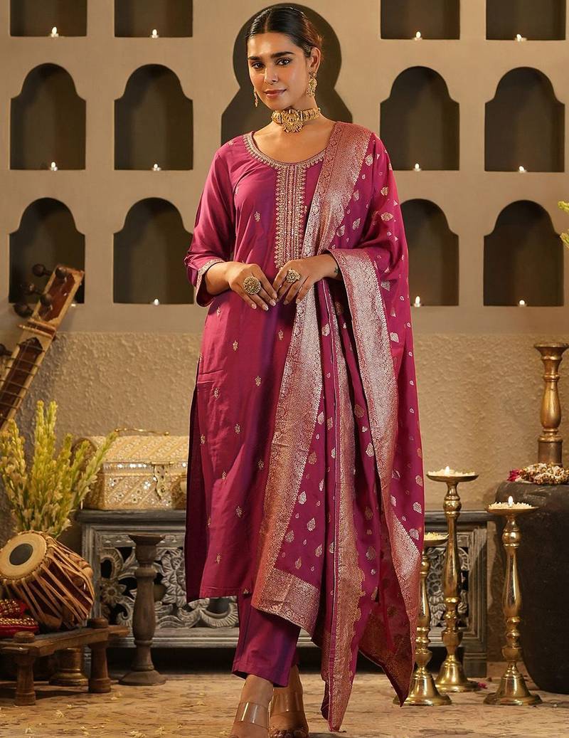 Floral Embroidered Round Neck Zari Straight Kurta & Trousers With Dupatta