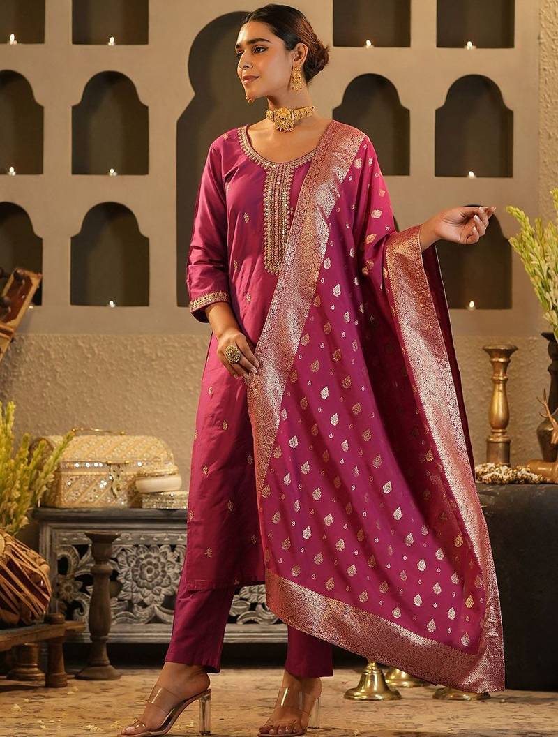 Floral Embroidered Round Neck Zari Straight Kurta & Trousers With Dupatta