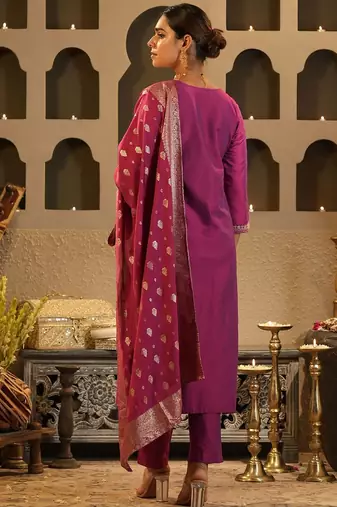 Floral Embroidered Round Neck Zari Straight Kurta & Trousers With Dupatta
