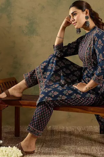 Ethnic Motifs Printed  Cotton Kurta With Trousers