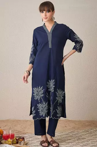 Women Floral Embroidered Regular Thread Work  Cotton Kurta with Trousers