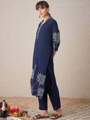Women Floral Embroidered Regular Thread Work  Cotton Kurta with Trousers 5
