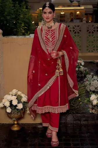 Ethnic Motifs Embroidered Panelled Kurta With Trousers & Dupatta