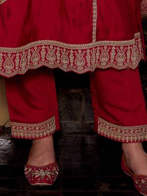Ethnic Motifs Embroidered Panelled Kurta With Trousers & Dupatta 3