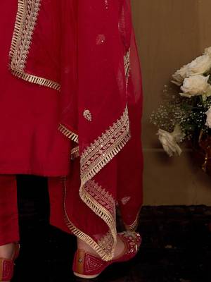 Ethnic Motifs Embroidered Panelled Kurta With Trousers & Dupatta 4