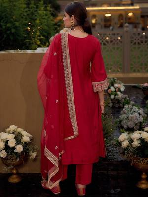 Ethnic Motifs Embroidered Panelled Kurta With Trousers & Dupatta 5