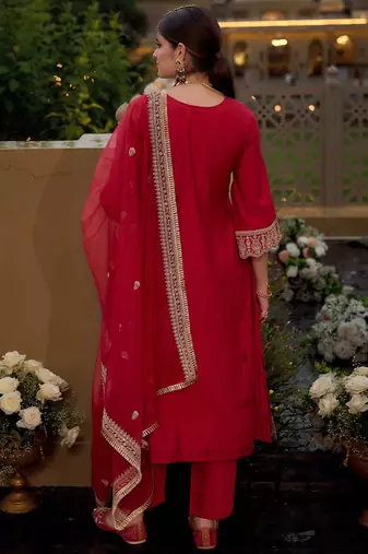 Ethnic Motifs Embroidered Panelled Kurta With Trousers & Dupatta