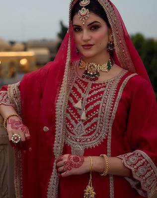 Ethnic Motifs Embroidered Panelled Kurta With Trousers & Dupatta 7