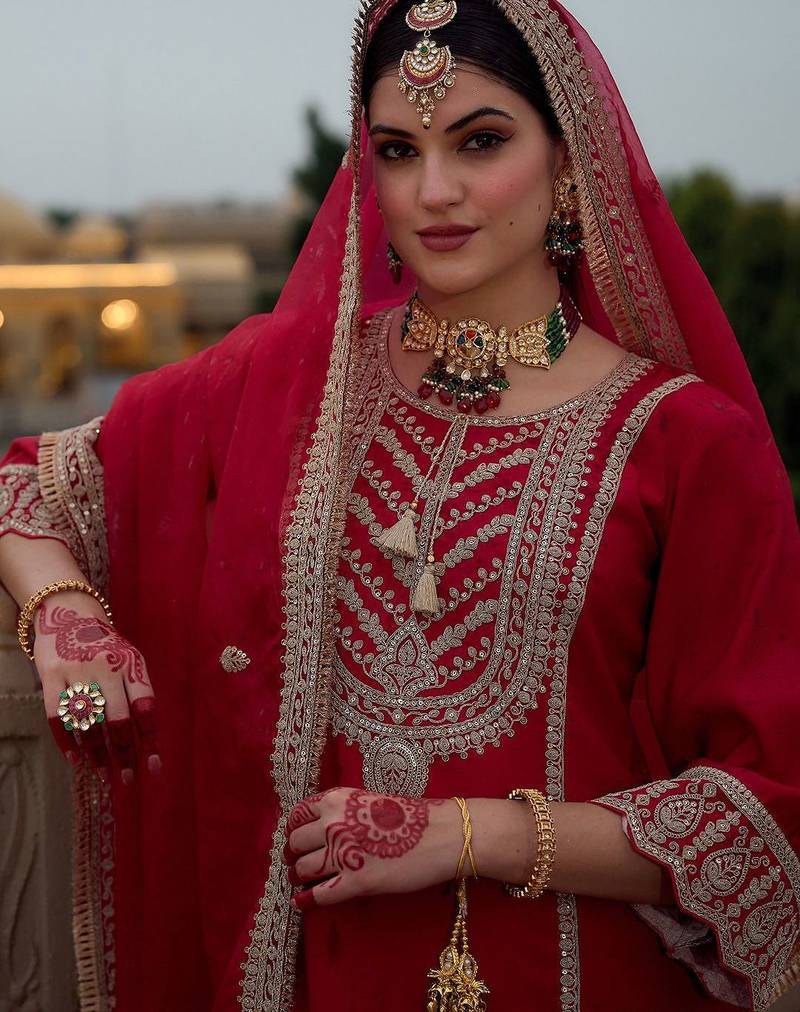 Ethnic Motifs Embroidered Panelled Kurta With Trousers & Dupatta