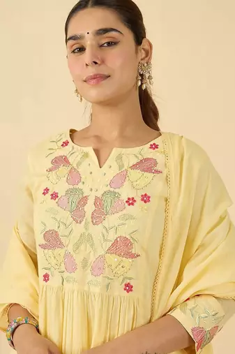 Women Floral Embroidered Cotton Kurta with Trousers & Dupatta