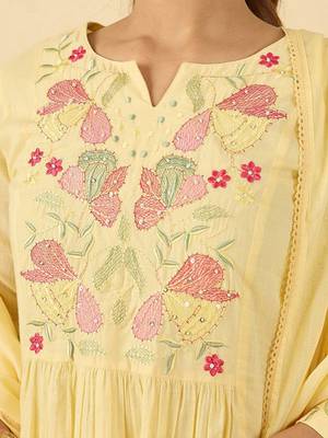 Women Floral Embroidered Cotton Kurta with Trousers & Dupatta 3
