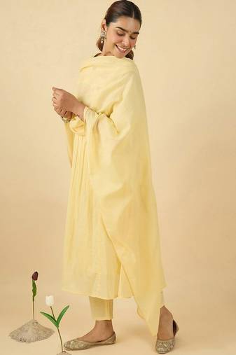 Women Floral Embroidered Cotton Kurta with Trousers & Dupatta
