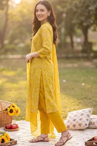 Women Floral Printed Angrakha  Cotton Kurta with Trousers & With Dupatta