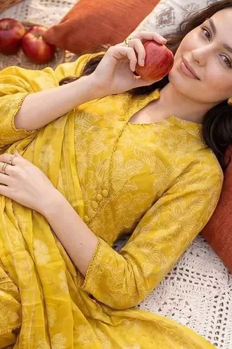 Women Floral Printed Angrakha  Cotton Kurta with Trousers & With Dupatta