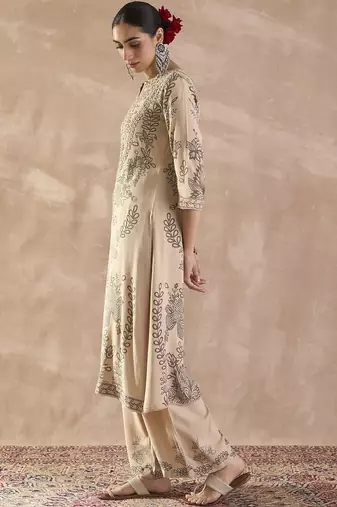 Ethnic Motifs Printed Notch Neck Sequinned Straight Kurta With Trousers