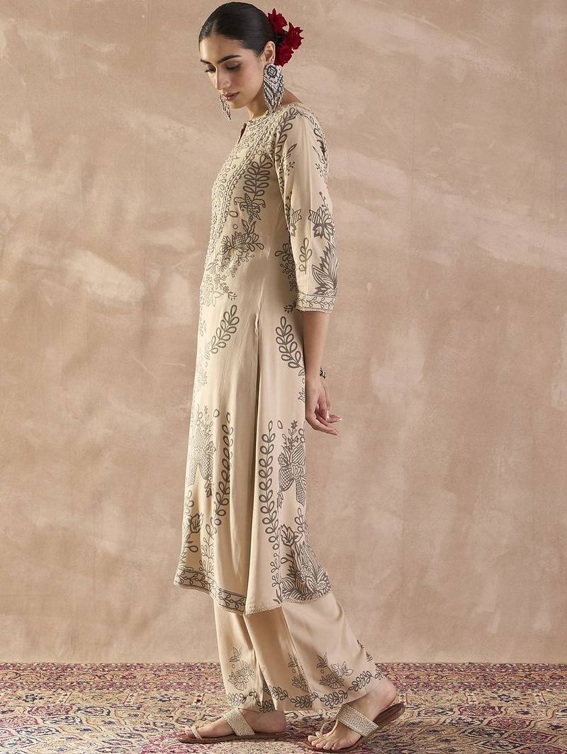 Ethnic Motifs Printed Notch Neck Sequinned Straight Kurta With Trousers