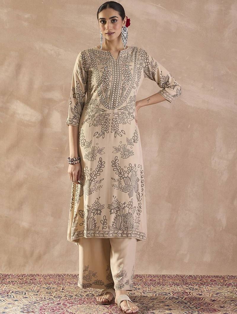 Ethnic Motifs Printed Notch Neck Sequinned Straight Kurta With Trousers