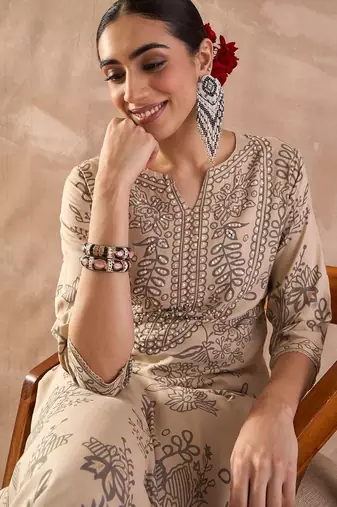 Ethnic Motifs Printed Notch Neck Sequinned Straight Kurta With Trousers